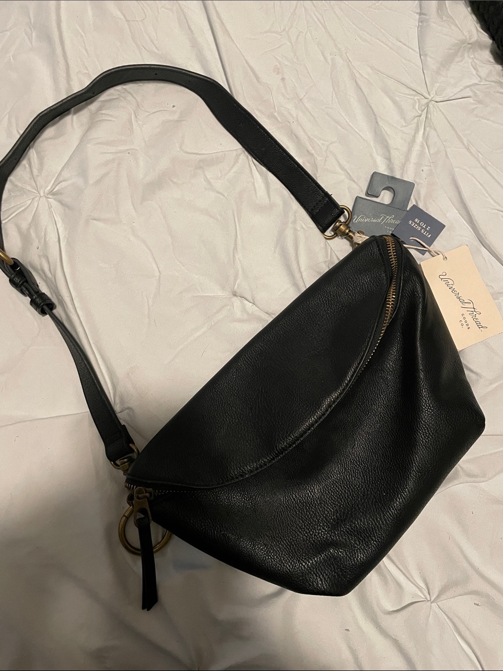 Universal Thread Black Pebbled Leather Crossbody Sling Bag